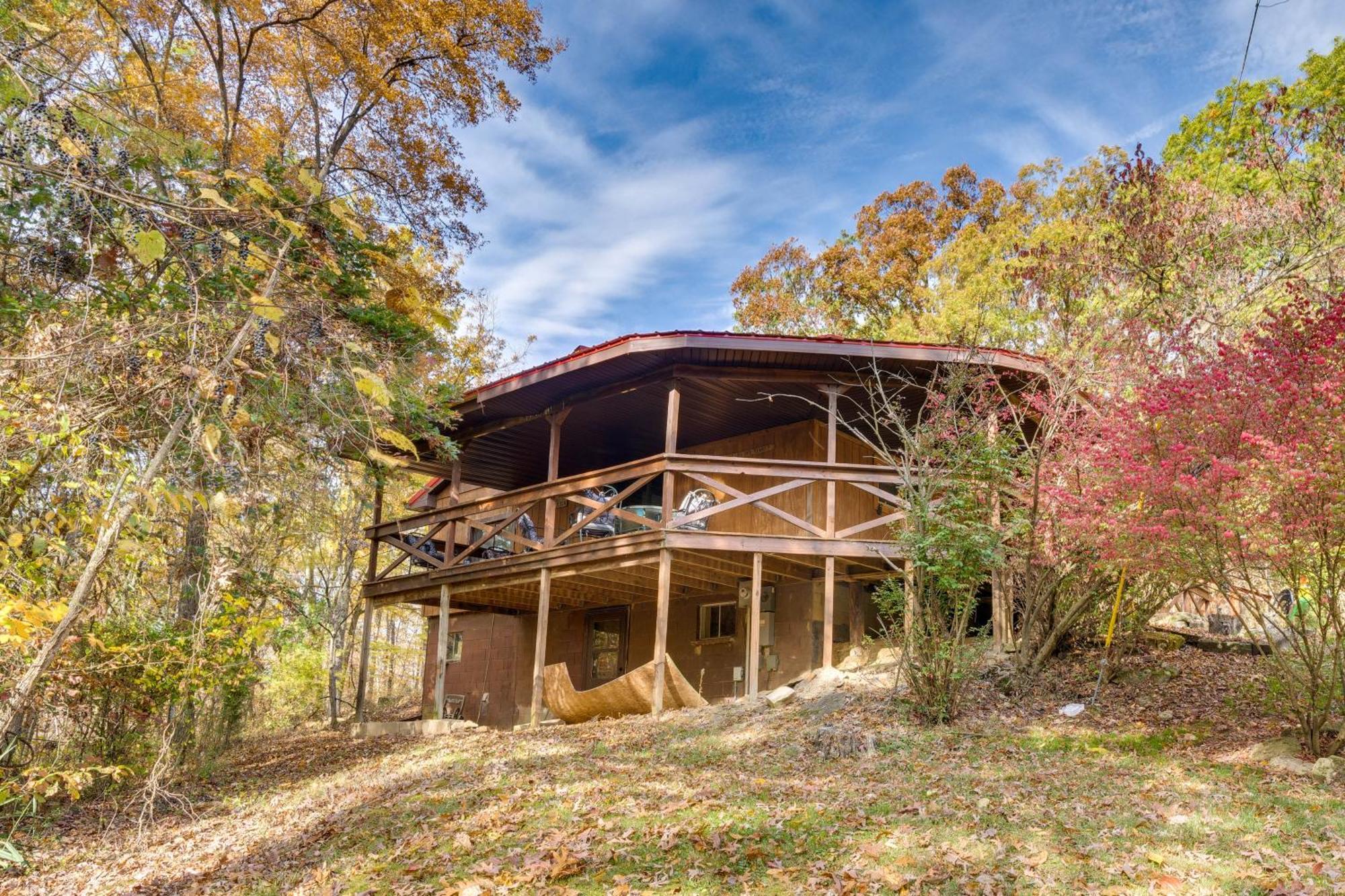 French Lick Getaway With Deck, Grill And Fire Pit! Villa Kültér fotó