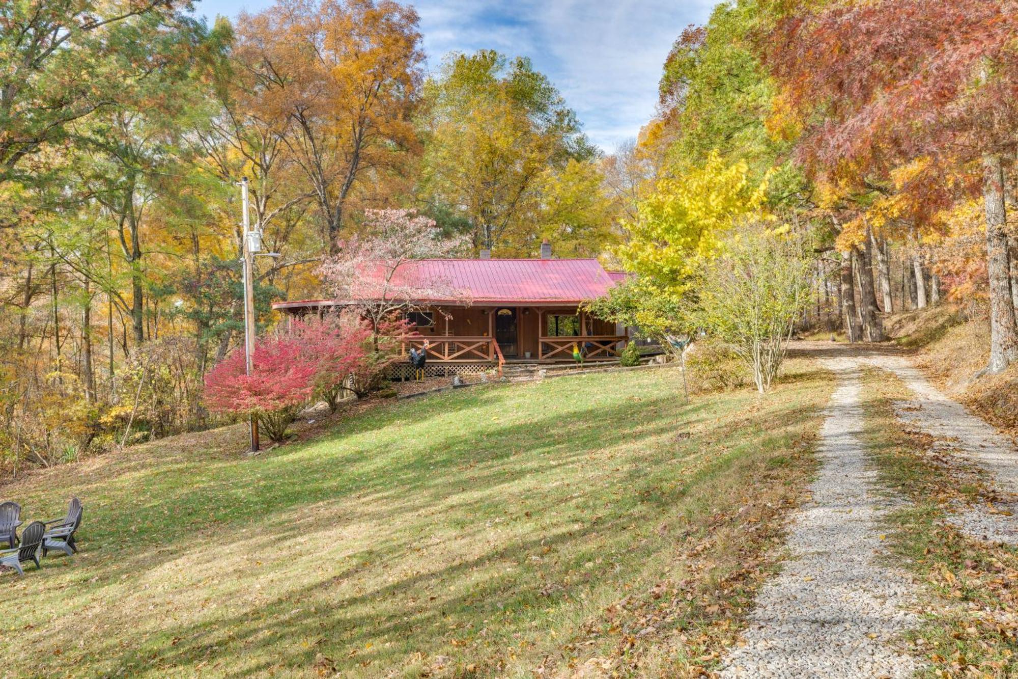 French Lick Getaway With Deck, Grill And Fire Pit! Villa Kültér fotó
